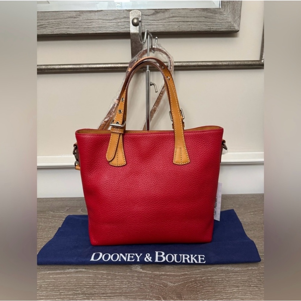 New Dooney & Bourke Emily Tote – Red Pebble Leather with Crossbody Strap - Picture 4 of 10